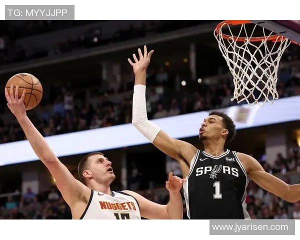 骑士与勇士激战6月14日NBA季后赛精彩对决回顾与分析 骑士与勇士激战6月14日NBA季后赛精彩对决回顾与分析