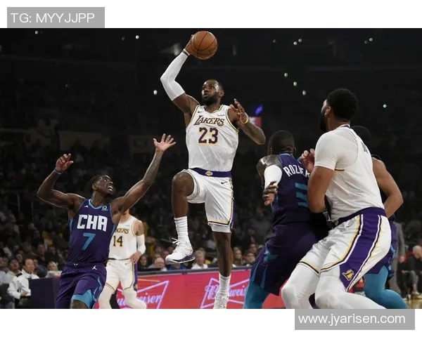 黄蜂对决湖人精彩直播回顾球迷热情高涨赛场盛况不容错过